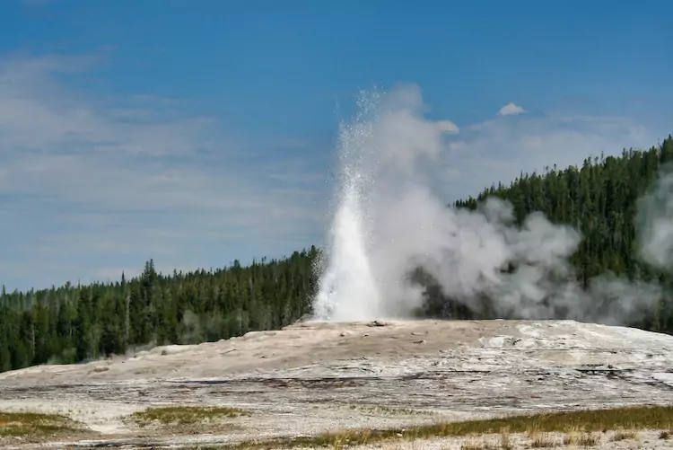 Yellowstone NP - Old Faithful