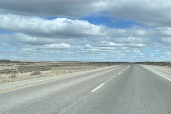 TTT-Driving-through-Wyoming-01