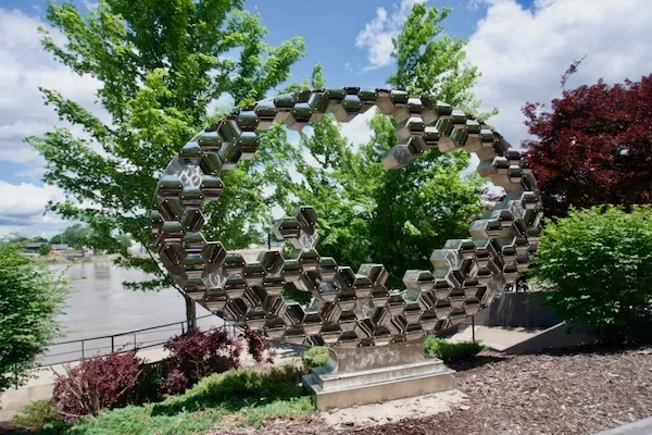 TTT-Vogel-Schwartz-Sculpture-Garden-03