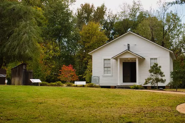 TTT-Elvis-Birthplace-Museum-Chapel- Park-Tupelo-MS-06