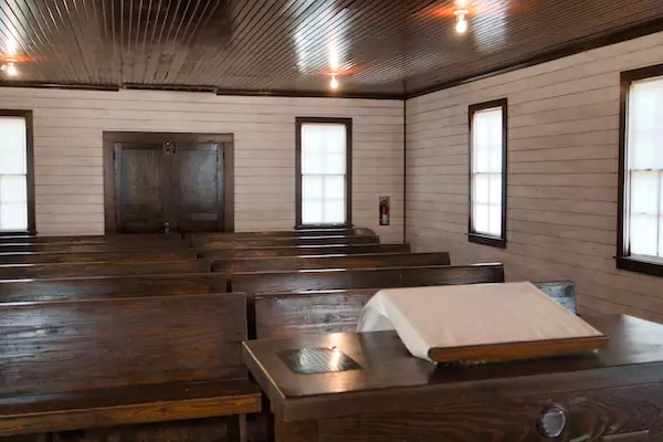 TTT-Elvis-Birthplace-Museum-Chapel- Park-Tupelo-MS-07