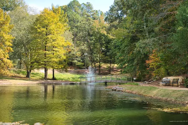 TTT-Elvis-Birthplace-Museum-Chapel- Park-Tupelo-MS-09