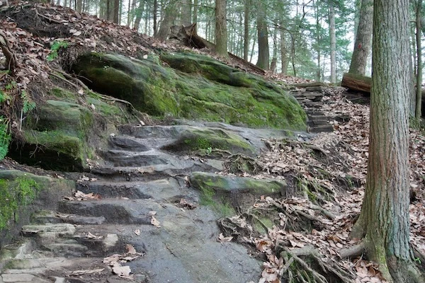 Hocking-Hills-SP-Cantwell-Cliffs-07