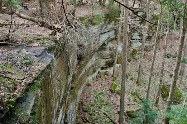 Hocking-Hills-SP-Cantwell-Cliffs-09
