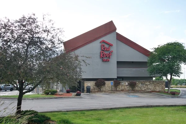 TTT-Red-Roof-Inn-Independence-01