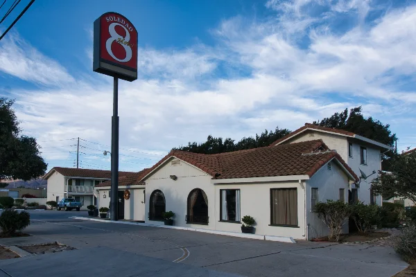 TTT-Soledad-CA-Motel-8-02