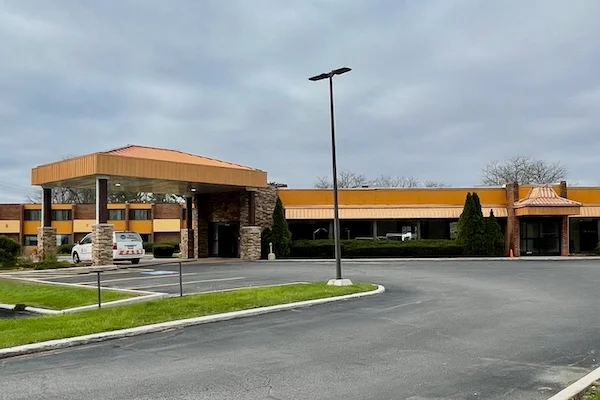 TTT-BW-Prairie-Inn-Galesburg-IL-01