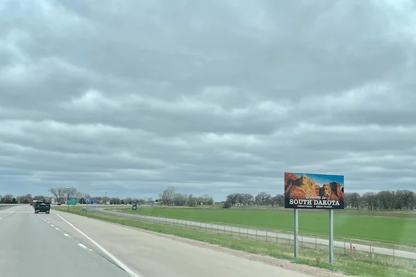 TTT-State-Border-Iowa-South-Dakota-01