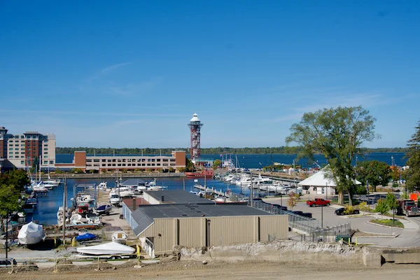 TTT-Downtown-Erie-PA-View-Bicentennial-Tower-01