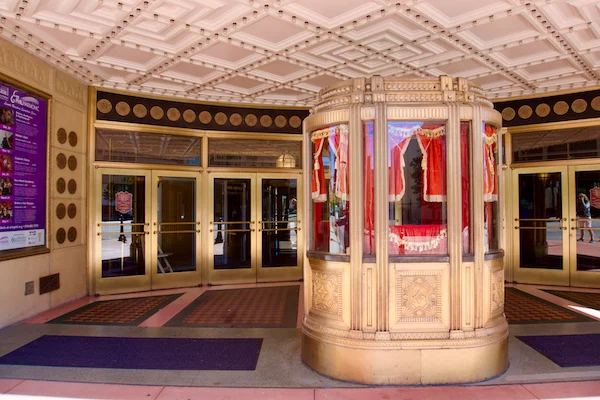 TTT-Downtown-Erie-PA-Warner-Theatre-01