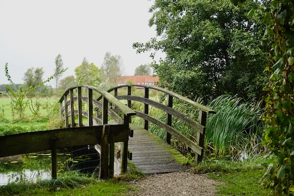 TTT-Lettele-Church-Path-01