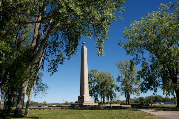 TTT-Presque-Isle-SP-Perry-Monument-01