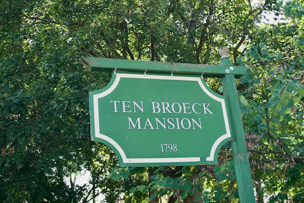 TTT-Ten-Broecke-Triangle-Albany-NY-06