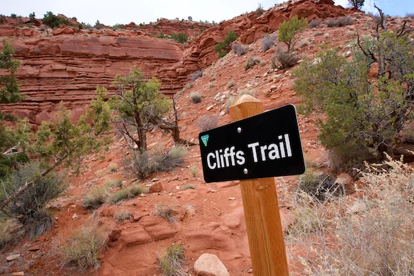 TTT-Cliffs-Trail-Kanab-UT-01