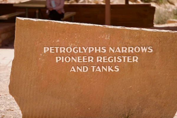 TTT-Capitol-Reef-Capitol Gorge-Trail-Petroglyphs-Narrows-01