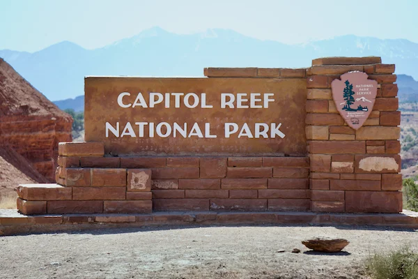 TTT-Capitol-Reef-Entrance-01