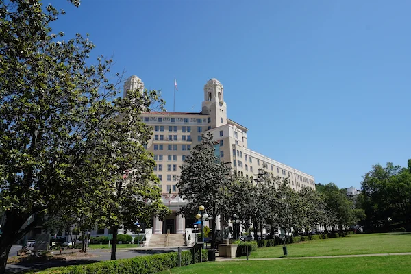 TTT-Hot-Springs-Downtown-05