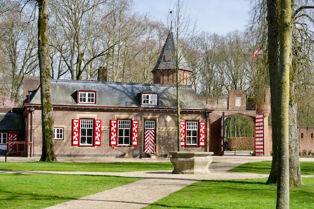 TTT-Kasteel-De-Haar-Haarzuilens-01
