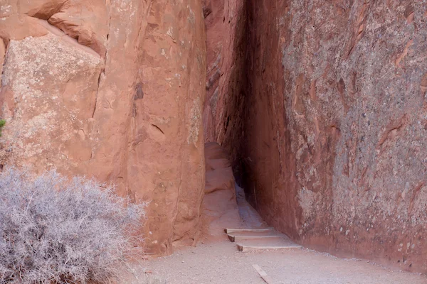 TTT-Sand-Dune-Arch-Trail-02