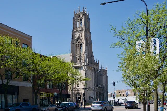 TTT-Broadway-Edgewater-Chicago-IL-02