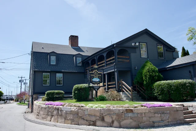 TTT-River-Historic-District-Mystic-CT-04