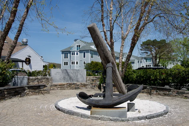 TTT-River-Historic-District-Mystic-CT-12