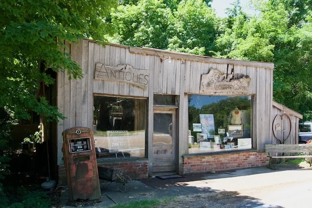 TTT-Route-66-IL-01-Funks-Grove-Maple-Syrop-Farm