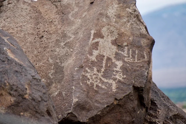 TTT-Petroglyph-NM-Boca-Negra-Canyon-01