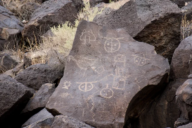 TTT-Petroglyph-NM-Piedras-Marcadas-Canyon-02