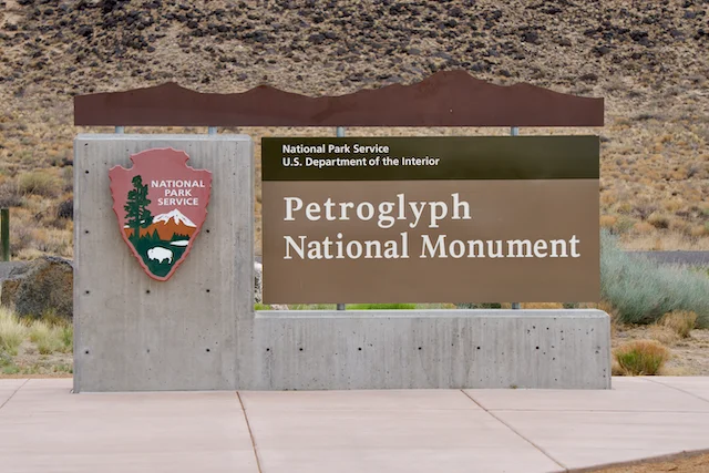 TTT-Petroglyph-NM-Rinconada-Canyon-Trail-01
